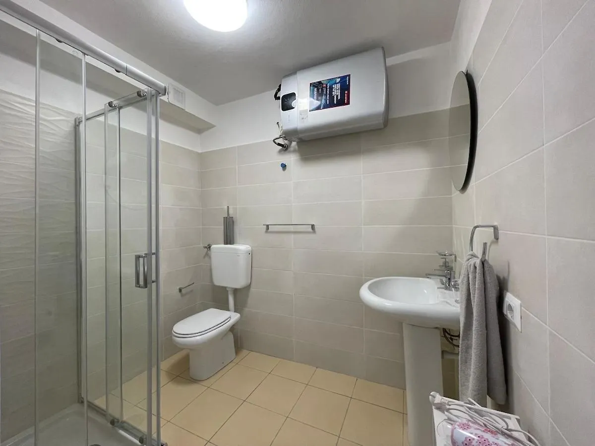 L'Etrange Rendez-Vous Tome 2 Apartment Carona