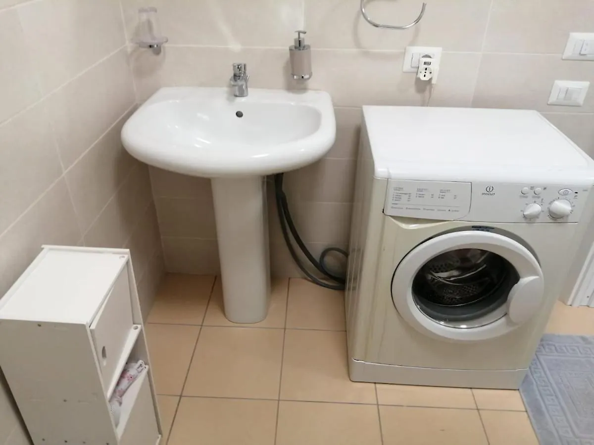 L'Etrange Rendez-Vous Tome 2 Apartment Carona