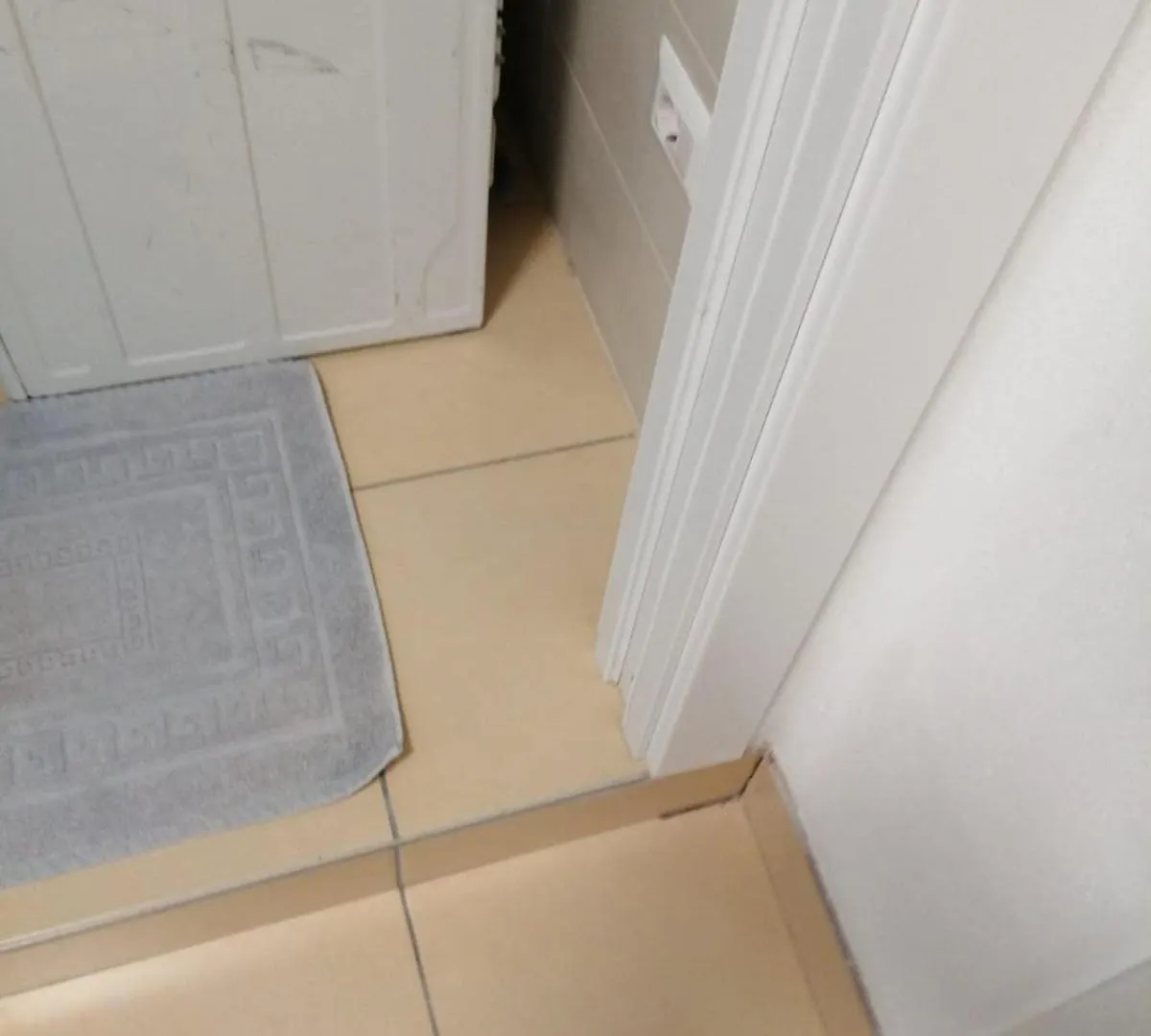 L'Etrange Rendez-Vous Tome 2 Apartment Carona