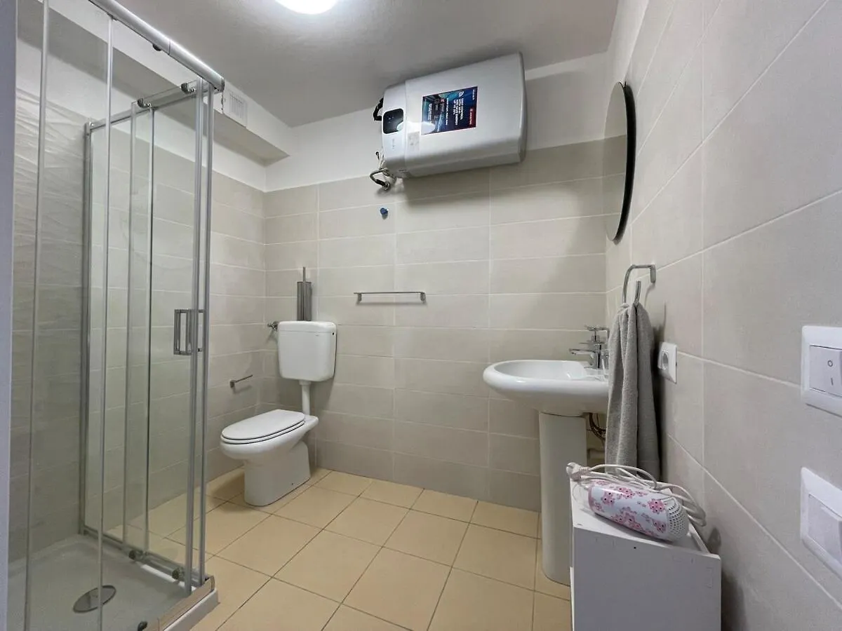 L'Etrange Rendez-Vous Tome 2 Apartment Carona