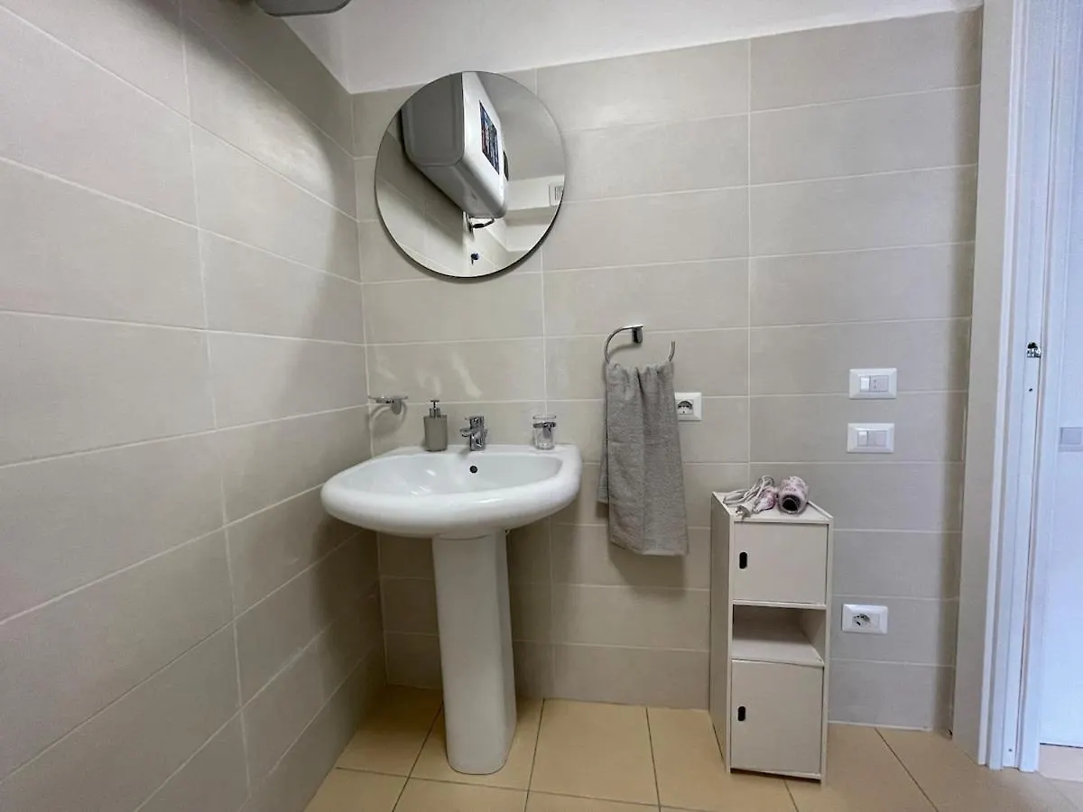 L'Etrange Rendez-Vous Tome 2 Apartment Carona